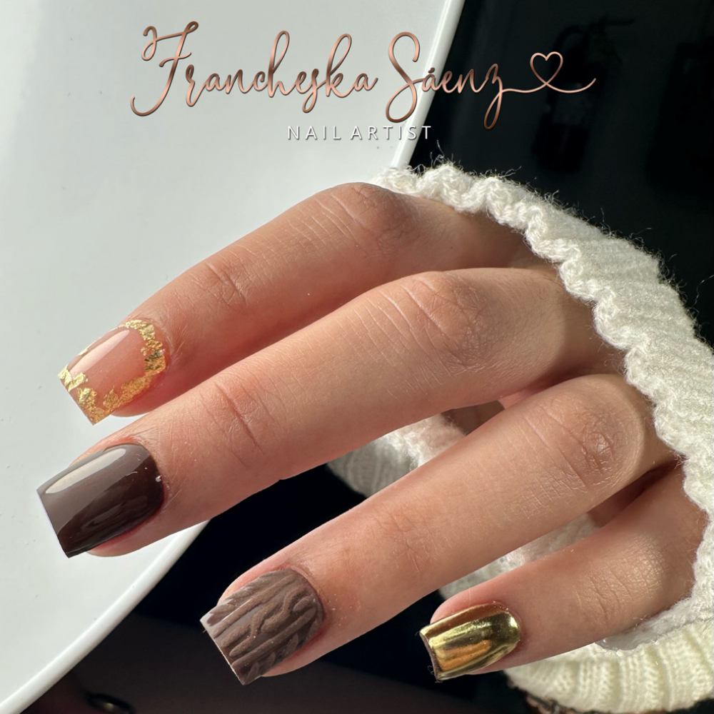 S Acrilico De Color at Francheska Saenz Nails & Wax Studio in Vega Baja, PR