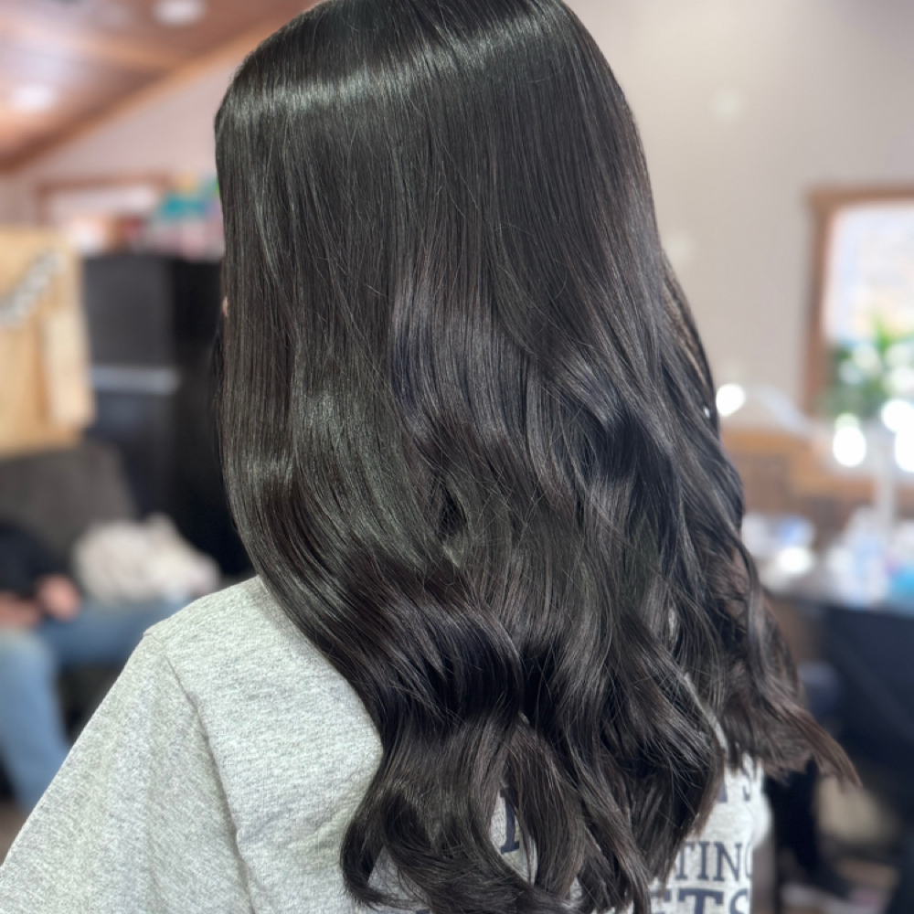 Toner at Nevaeh’s Midnight Beauty in Shirleysburg, PA