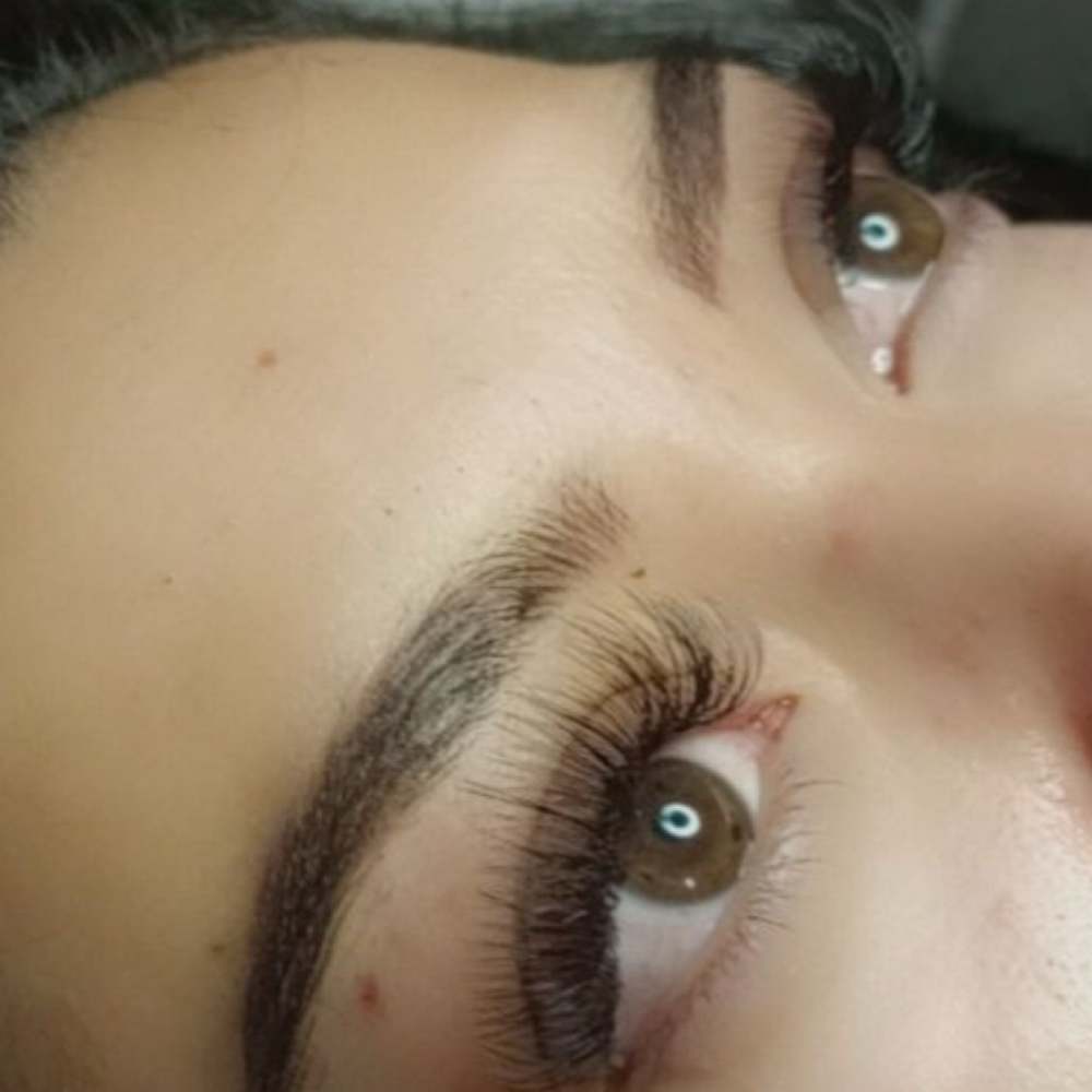 Lash Extensions- FULL set at Hola Bella! Beauty Bar in Commerce City, CO