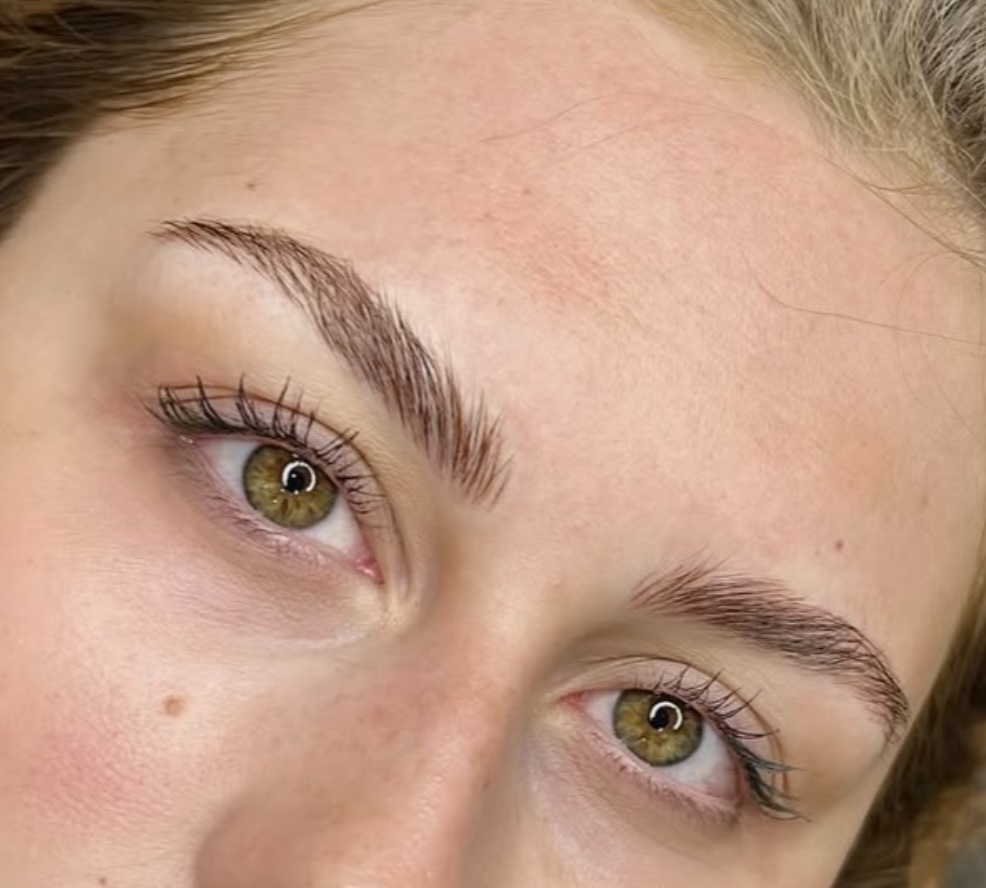Nano Hairstroke Brows