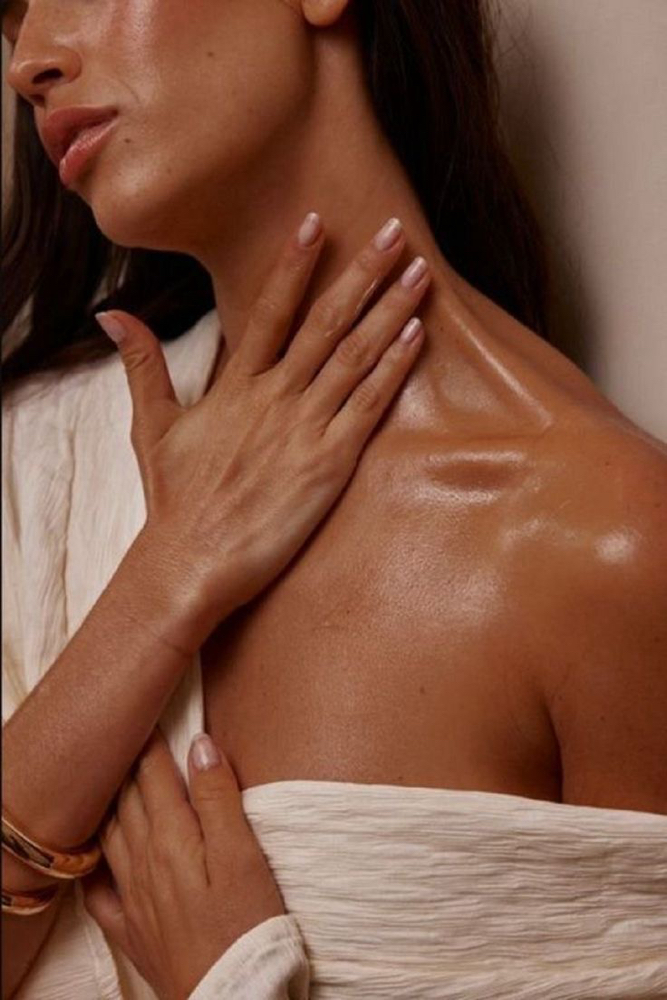 Slay The Day Decollete