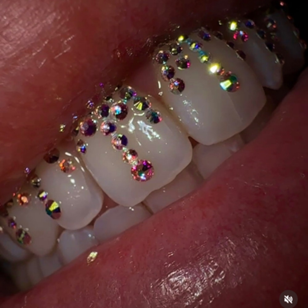 Single Tooth Gem Special 🦷💎 at Velvet Moon Hair & Nails Studio in Ventura, CA