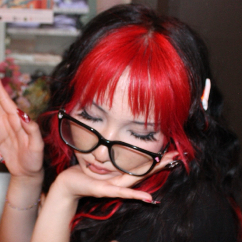 accent / small vivid \( ˆoˆ )/ at melonXlilly in Sacramento, CA
