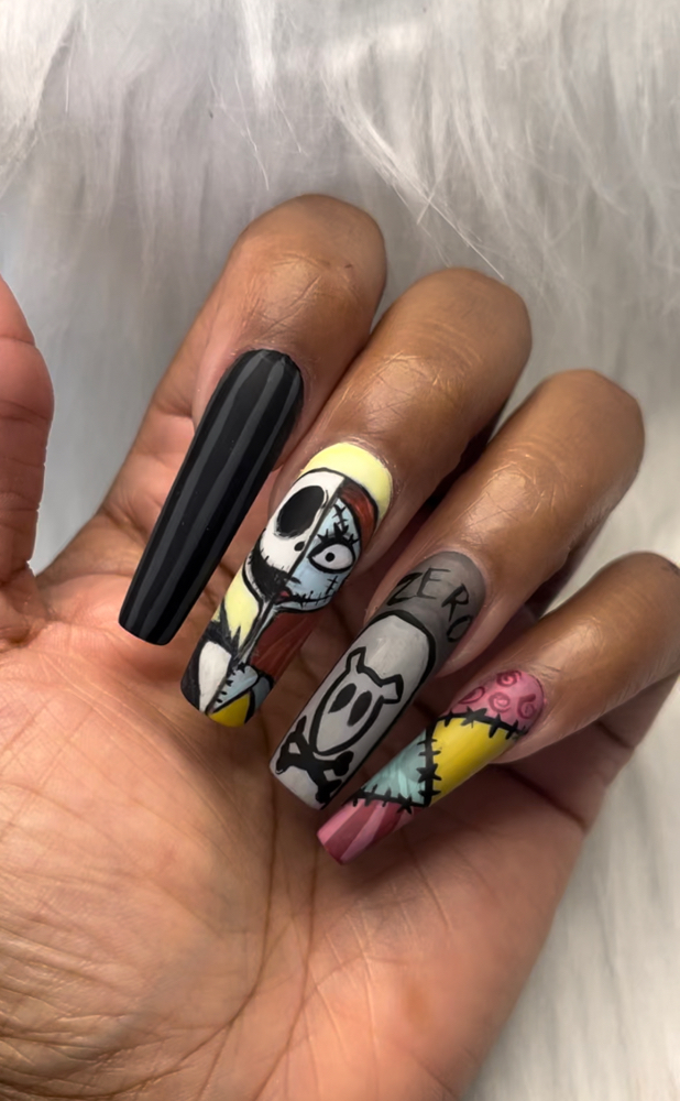 Hand-Painted Nail Art - Intricate