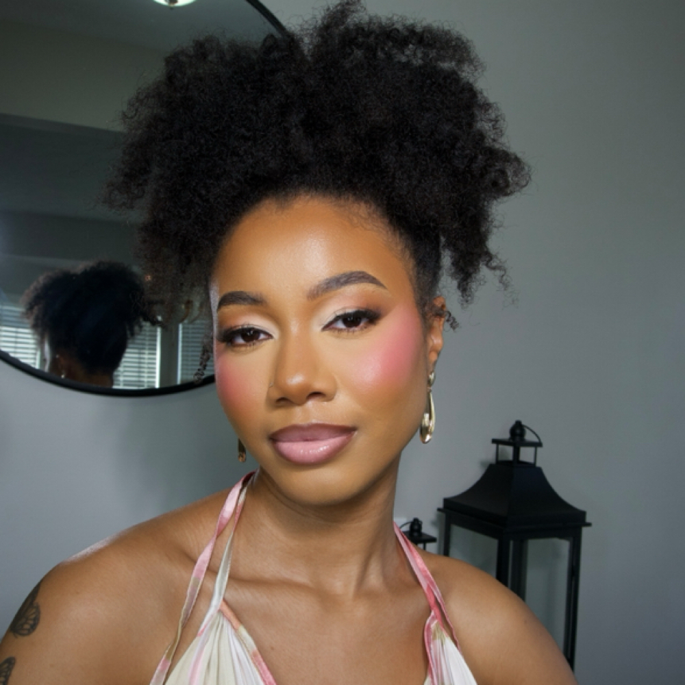 Travel Makeup at Miski Beauty Lounge in Solon, OH