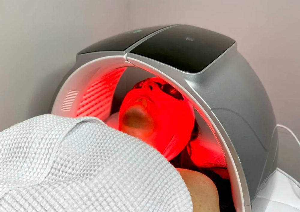 LED Light Therapy Facial Treatment
