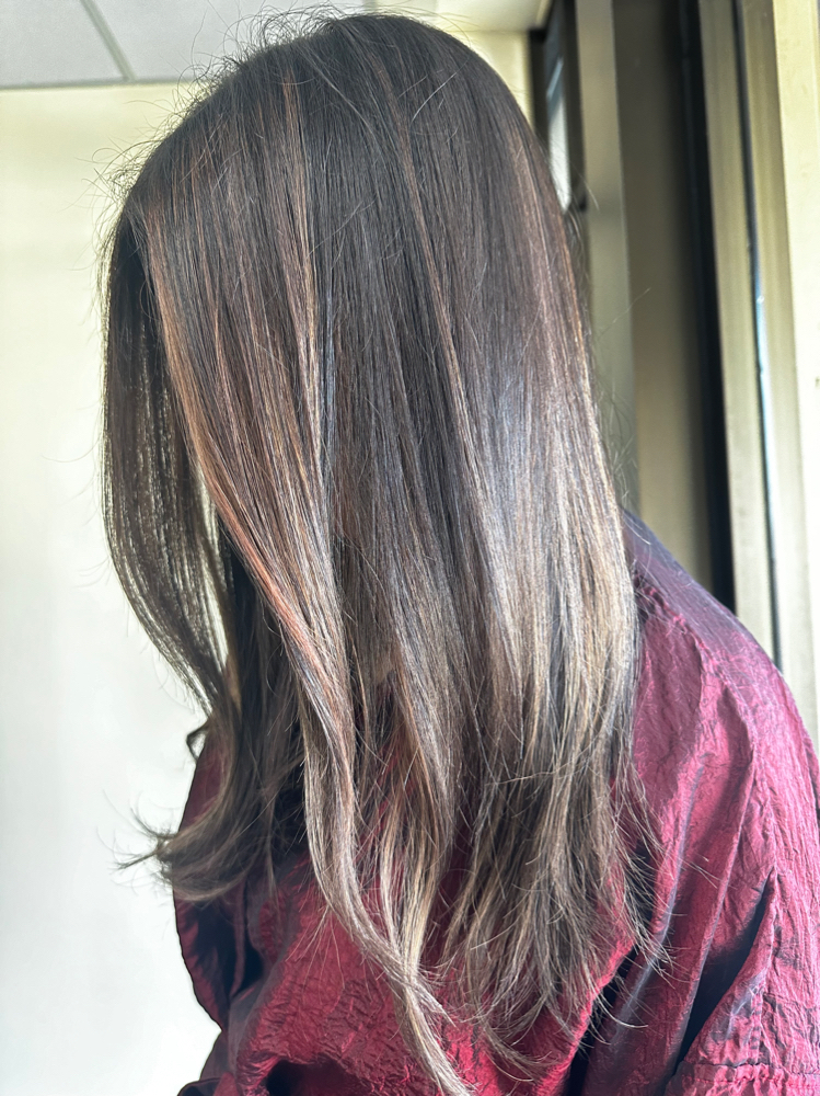 Mini Highlight at Bombshell Beauty Bar @Evince salon in Vancouver, WA