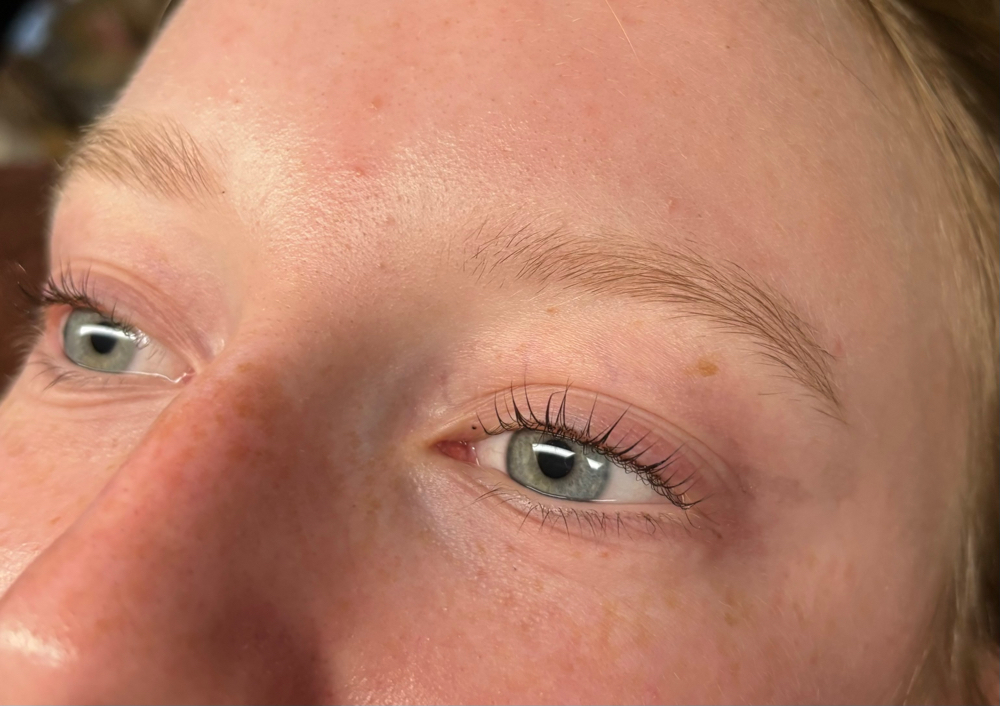 Lash tint