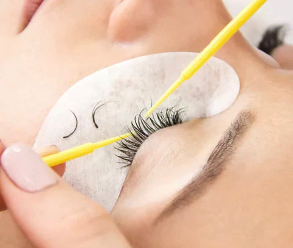 Lashes Removal