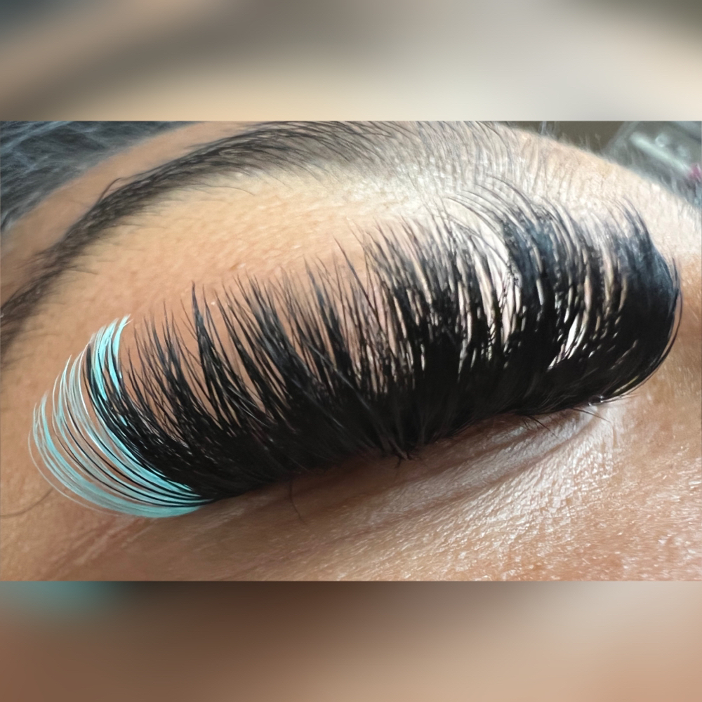 Color Lashes Add On