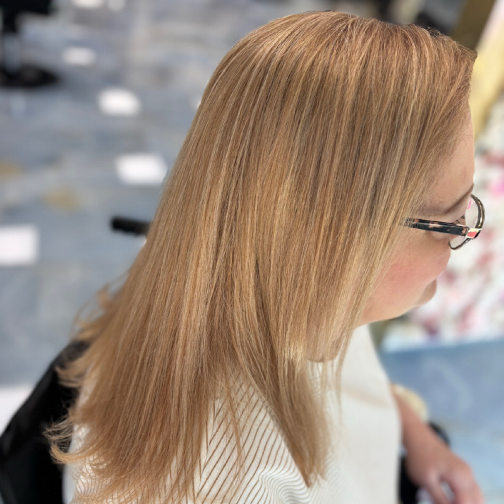 Root Touch Up + Highlights- at thesalonbar in Tomball, TX