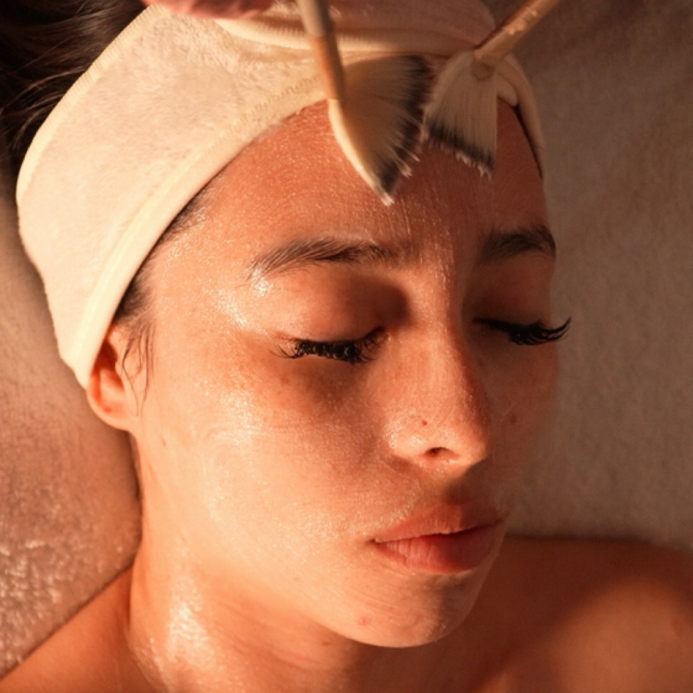 ✨1 Hour Facial at Radiant Beauty By Selene in Fresno, CA