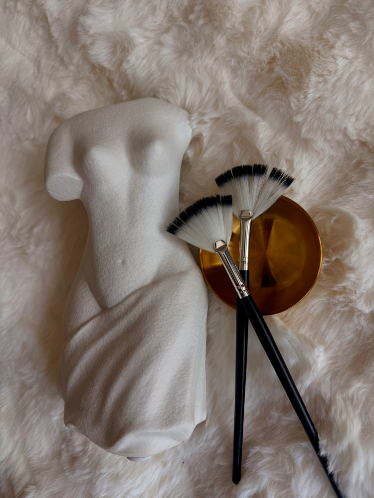 The Sculpted Lady Facial
