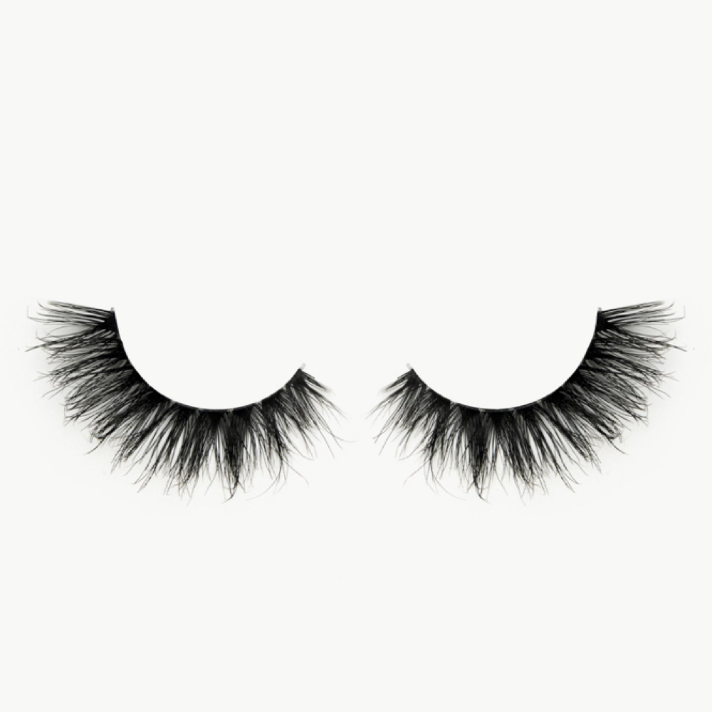 Strip lash at Randa Beauty Salon in phoenix, AZ
