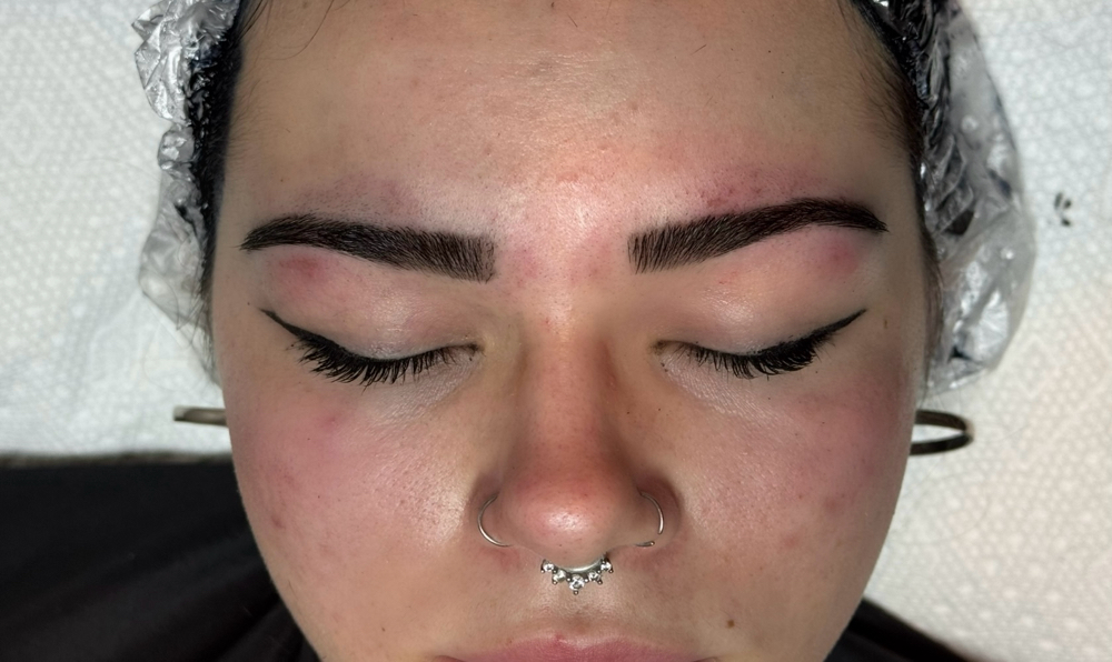 Brow Wax & Tint With Halley