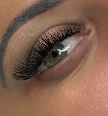 SOFT VOLUME LASH EXTENSION