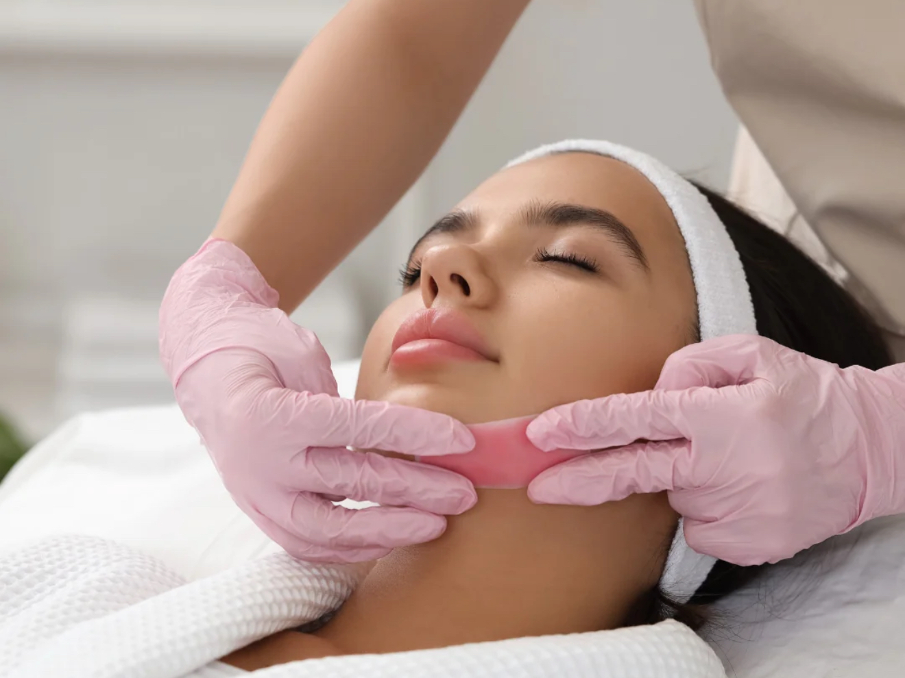 CHIN WAXING