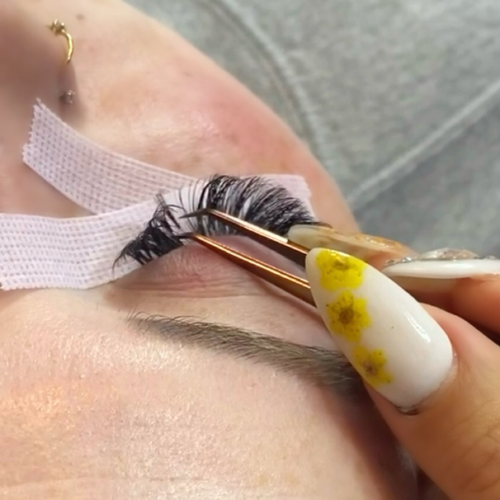 Classic 2 Weeks Fill (15-20 days) at Jennifer’s Beauty LLC in Shoreline, WA