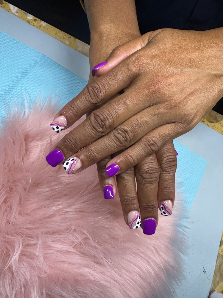Short Acrylic Nails