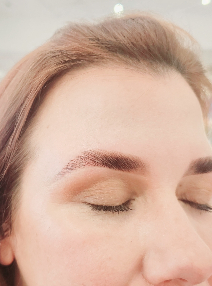 Brow Lamination, Shape And Tint