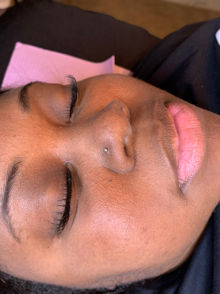 Lash Extensions (MUST READ!!)