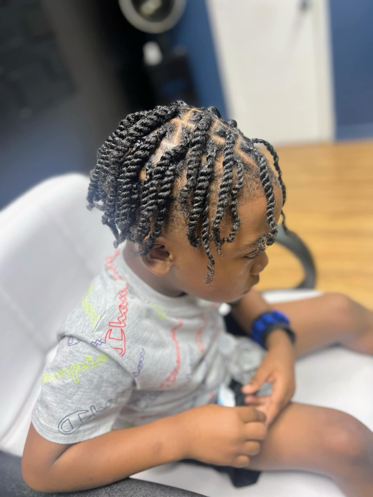 Med Two strand twist/half Head