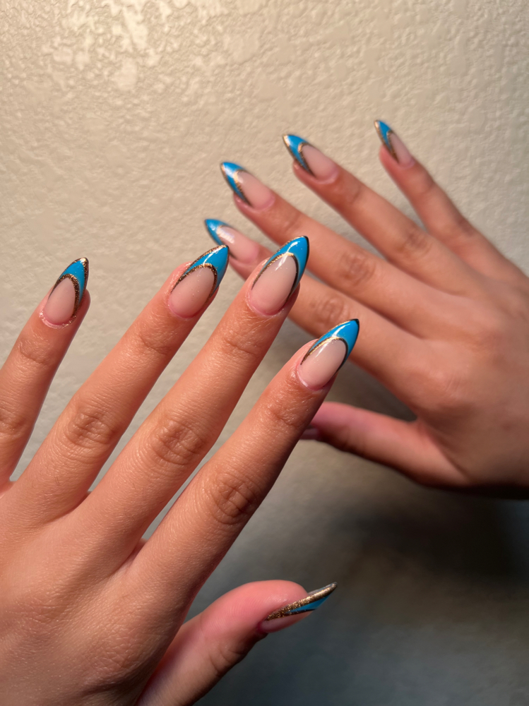 Gel X: Medium and Almond