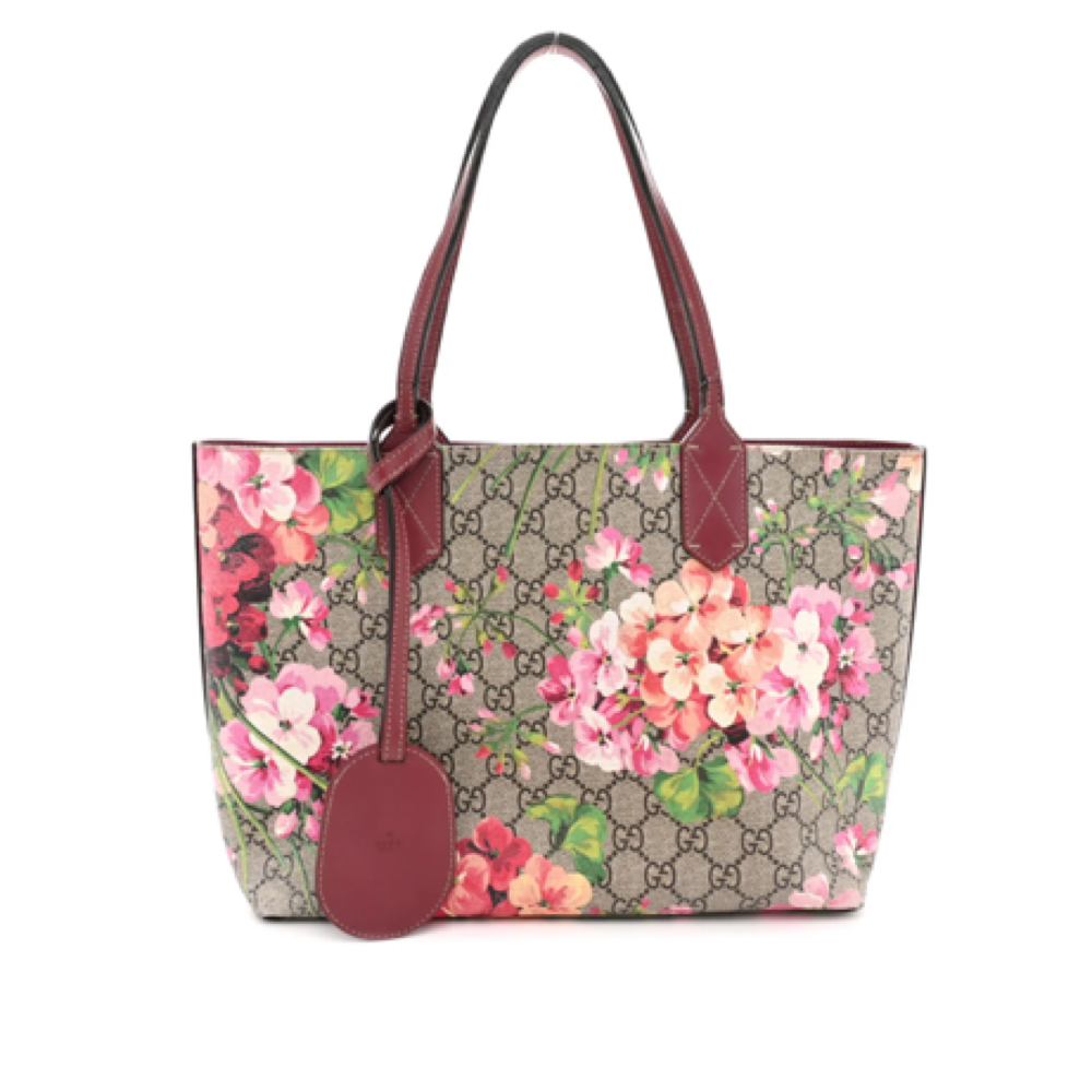 BLOOMS TOTE at LASHES AND SOLES in PIKESVILLE, MD