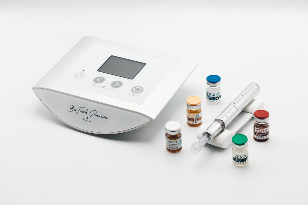 Microneedling with SERA Radiance