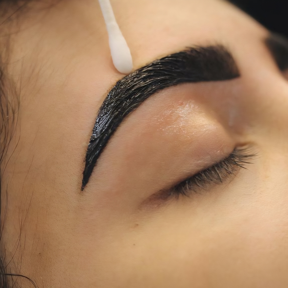 EYEBROW TINTING