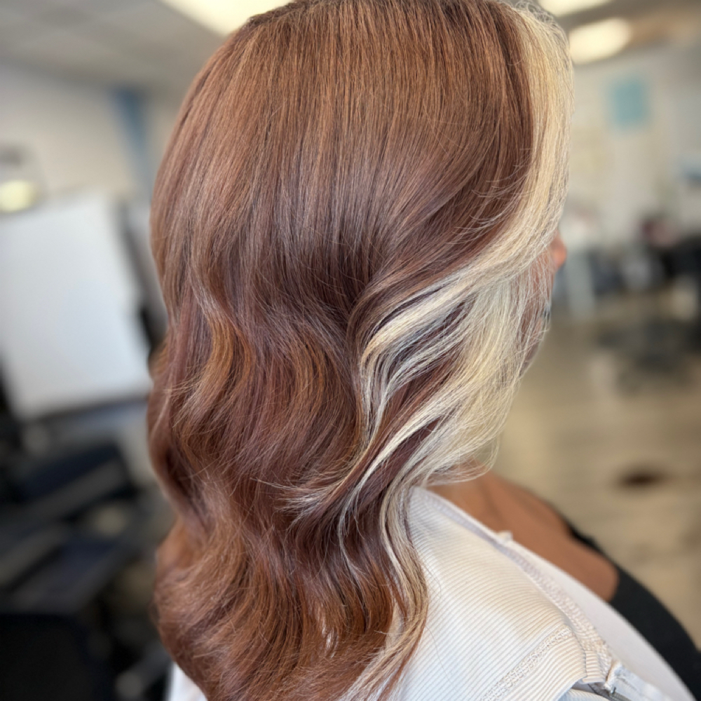 Money Piece/Small Highlight at luxuryhair in Lake Jackson, TX