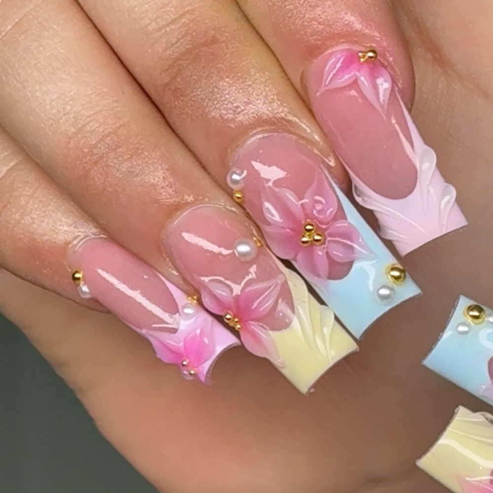 Medium Acrylic 3-4 at Sets By Kiara in Denver, CO