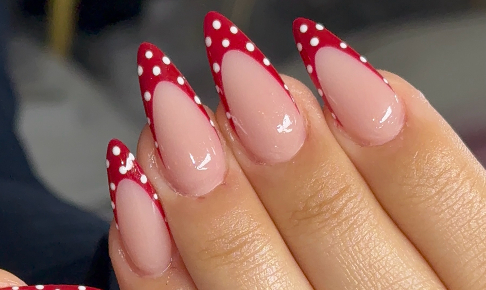 Medium Nails 3-4 magnets at Sets By Kiaraa in Denver, CO