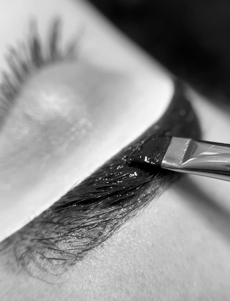 Eyebrow Tinting