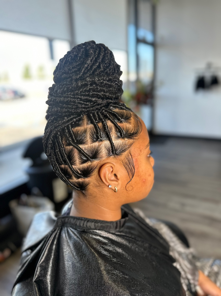 18 Inch Soft Locs ( Medium )