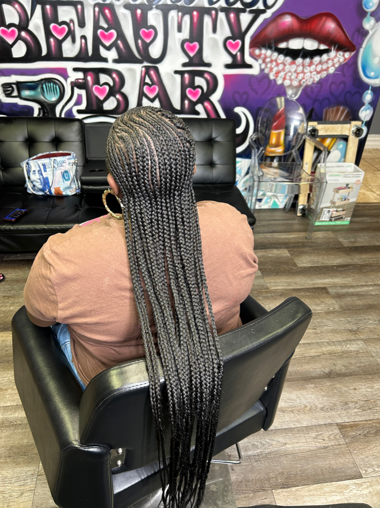 Small design  straight back at Glamourist Beauty Bar in Bellflower, CA