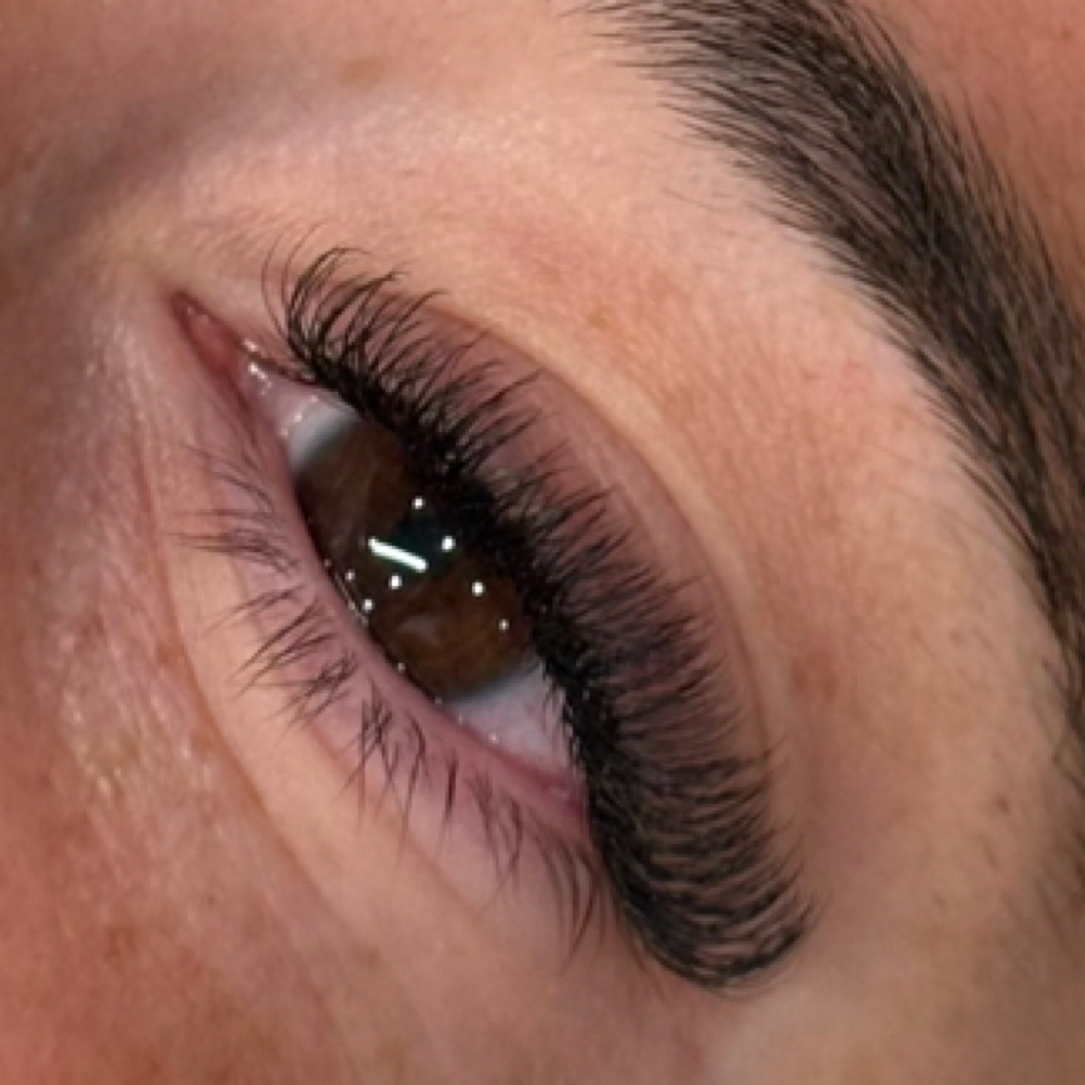 One Hour Y Fill at Lash Bar in Preston, CT