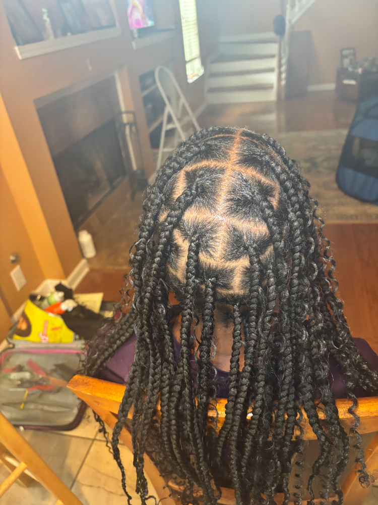 Knotless Boho Large at F&HBeautyllc in Chattanooga, TN