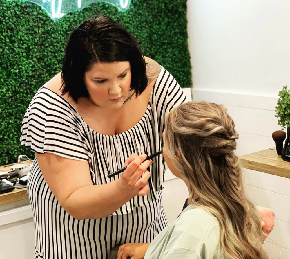 Makeup lesson + Application