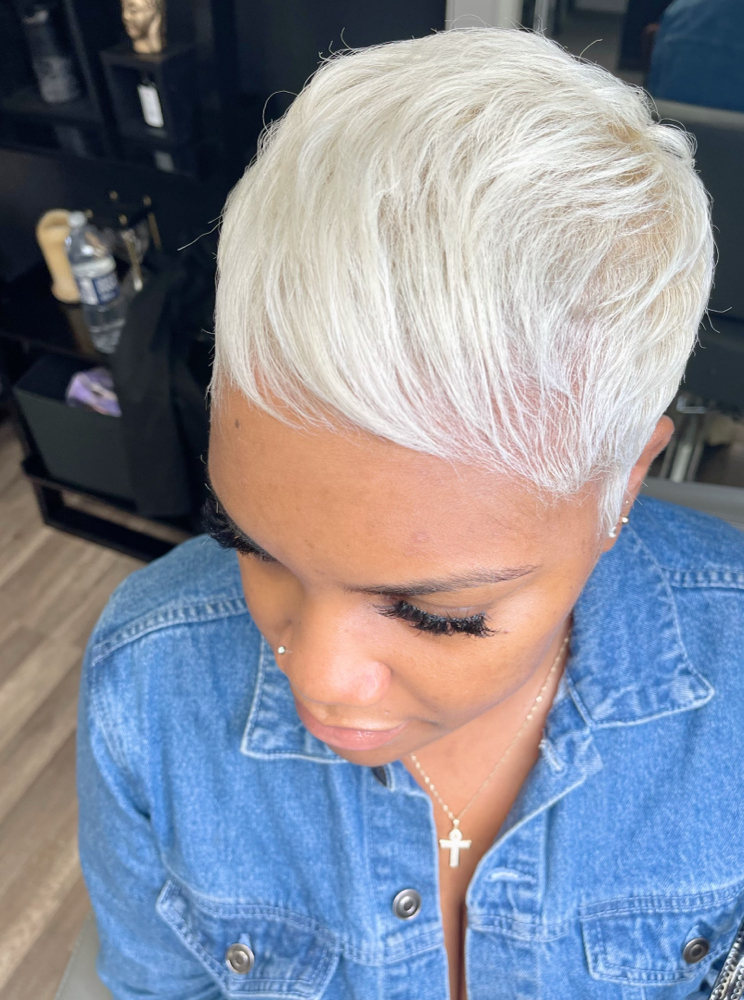 Boujie blonde service