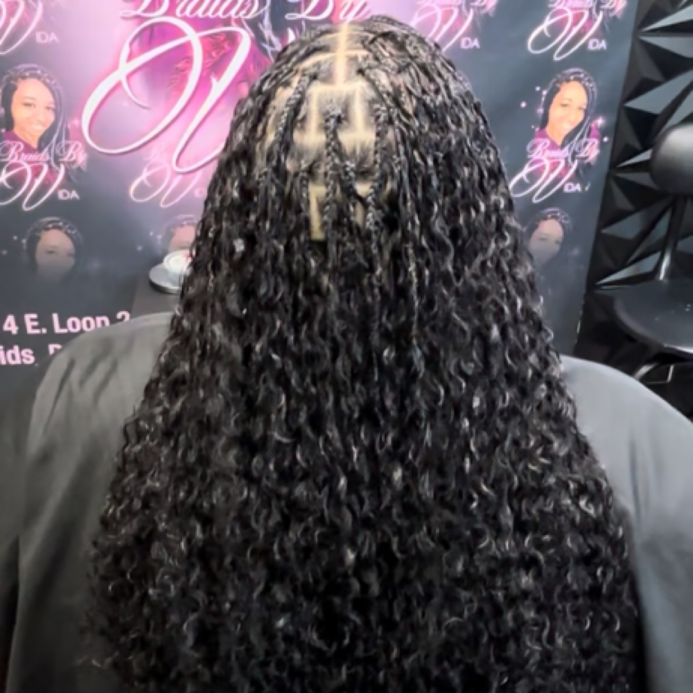 Miracle Knots at Braids By Vida in Longview, TX