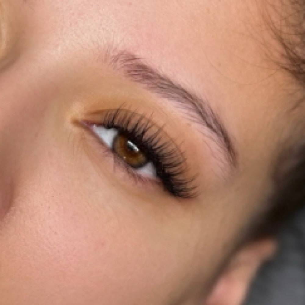 Hybrid Full Set at Lash Essence in Brookfield, WI