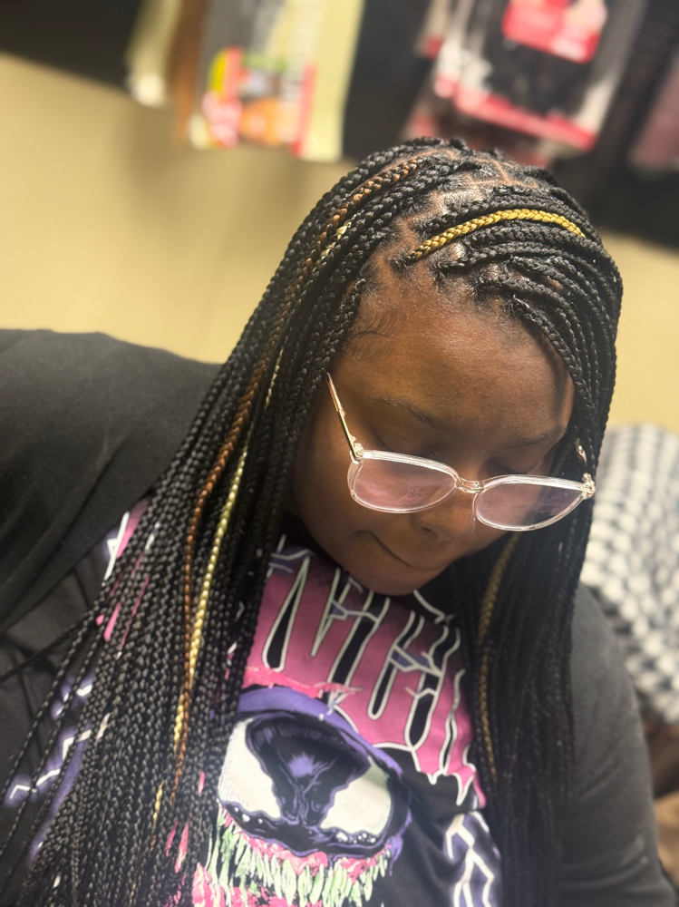 Small Knotless at KDeeBeauty&Braids in Alamo, TN