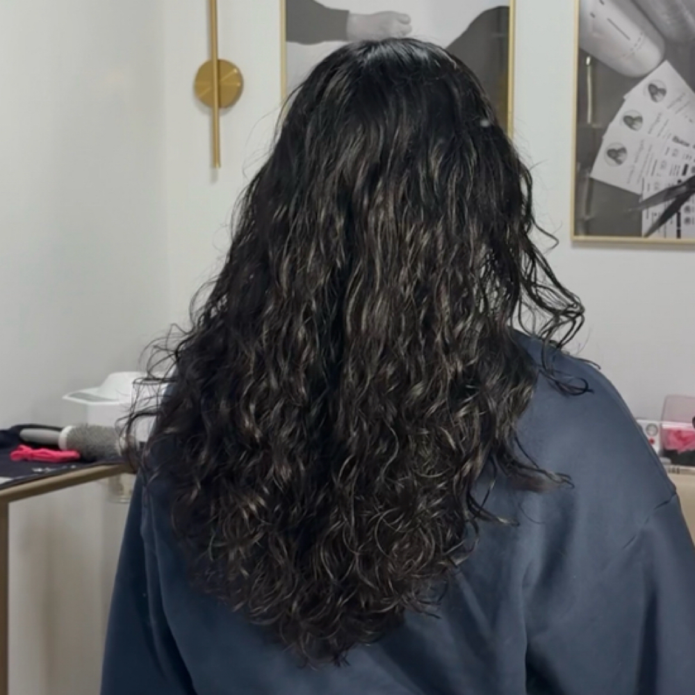 Haircut & Diffuse at DoseofBeautyllc in Allen Park, MI