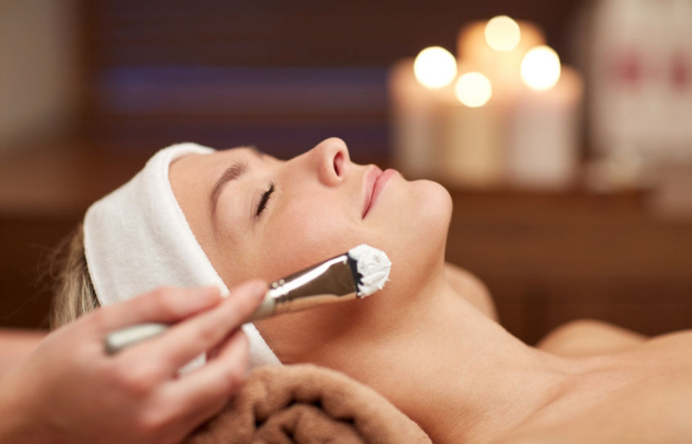 Delux  Lux  Signature  Spa Facial