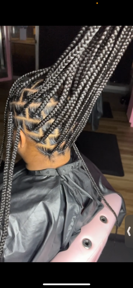 Smedium Knotless at JackieofAllStrandz in Chattanooga, TN
