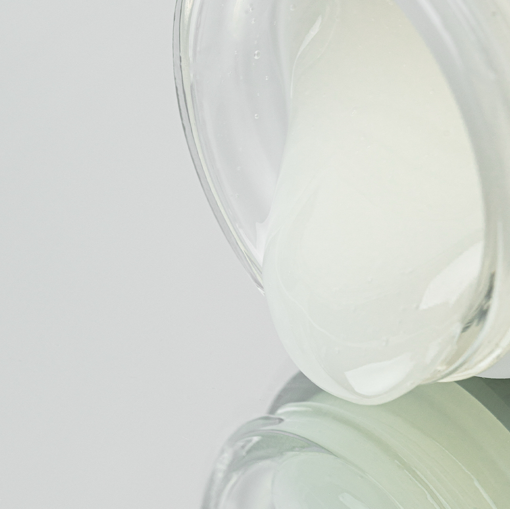 Signature Holistic Facial