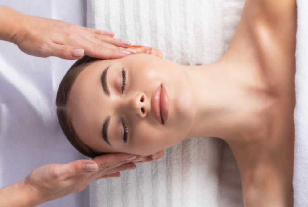Limphatic Face Massage at RÊVE in Stamford, CT