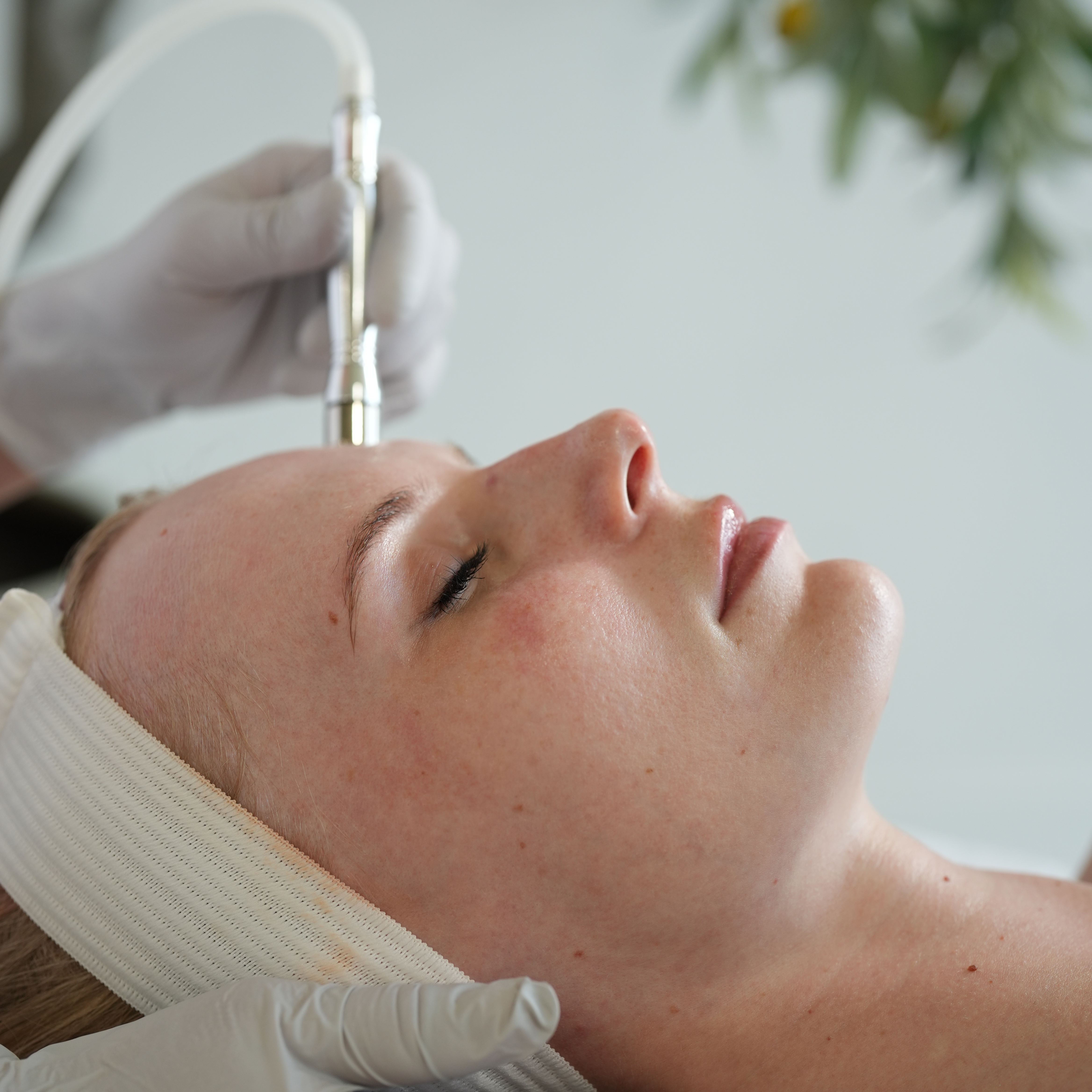 HydroDiamond Facial | 60 Mins at PolinaSerene in Tenafly, NJ