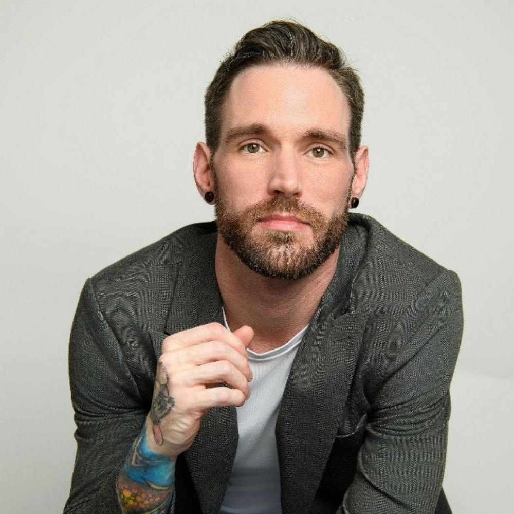 Consultation at Space Cat Hair Company in Palm Beach Gardens, FL